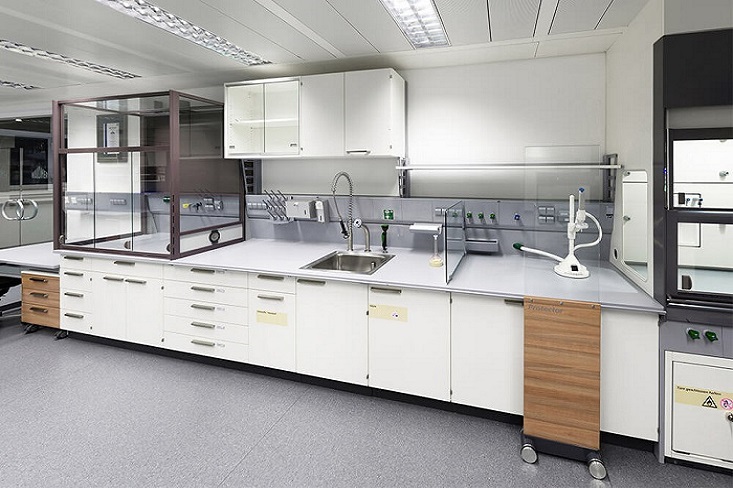 如何在化学实验室装修中选择合适的无管道式通风柜？
